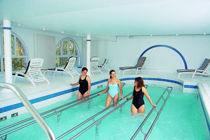 couloir de marche thermes luz st sauveur